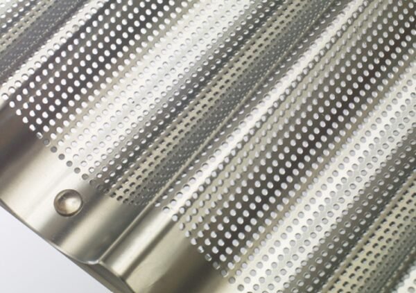Aluminum Baguette Pans with Silicone Glaze - Image 3